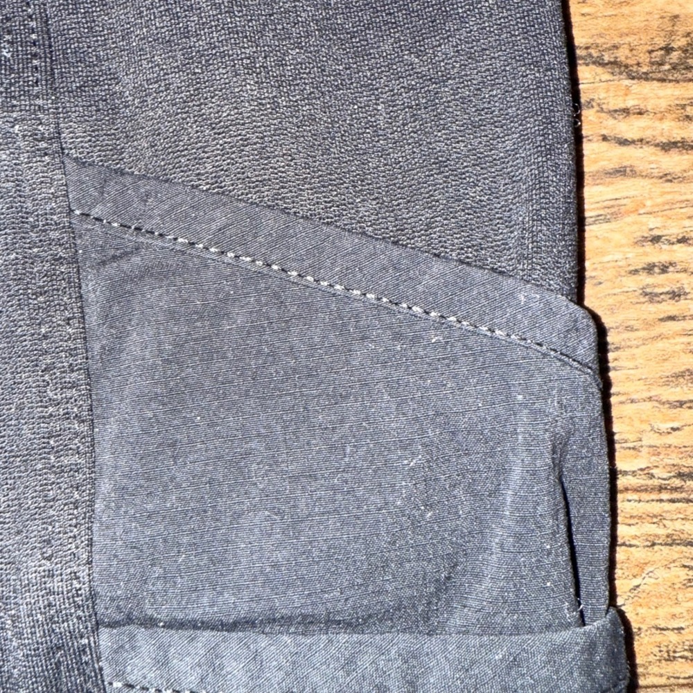 Carhartt Black Leggings with Cargo Pockets and Zipper Pocket - Size Small - Picture 5 of 13